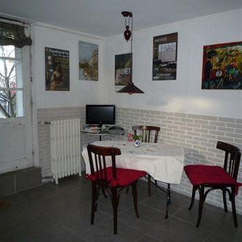 Bed & Breakfast La Campagne A Paris Exteriör bild